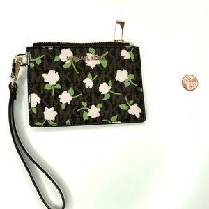 Michael Kors - Change purse wristlet (floral)
